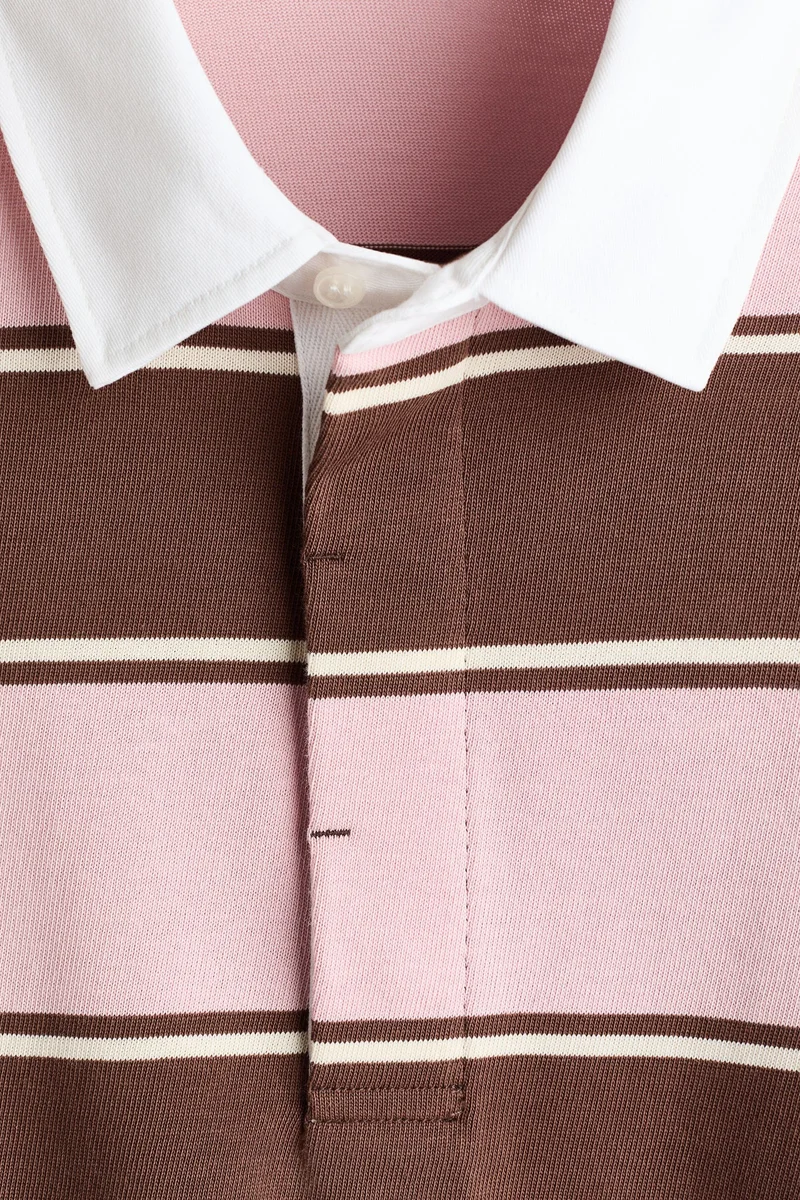 اتش اند ام تي-شيرت راغبي بقصّة واسعة